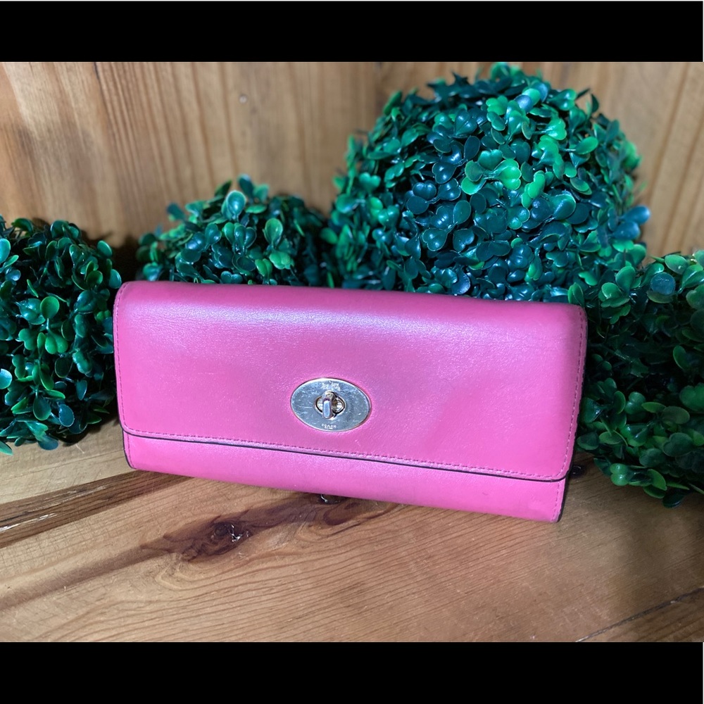 Authentic Coach accordion wallet pink